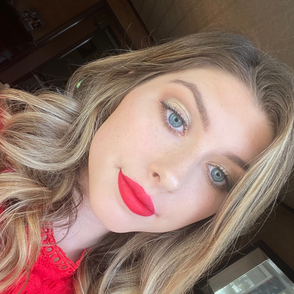 Meet your Posher, Oliviah